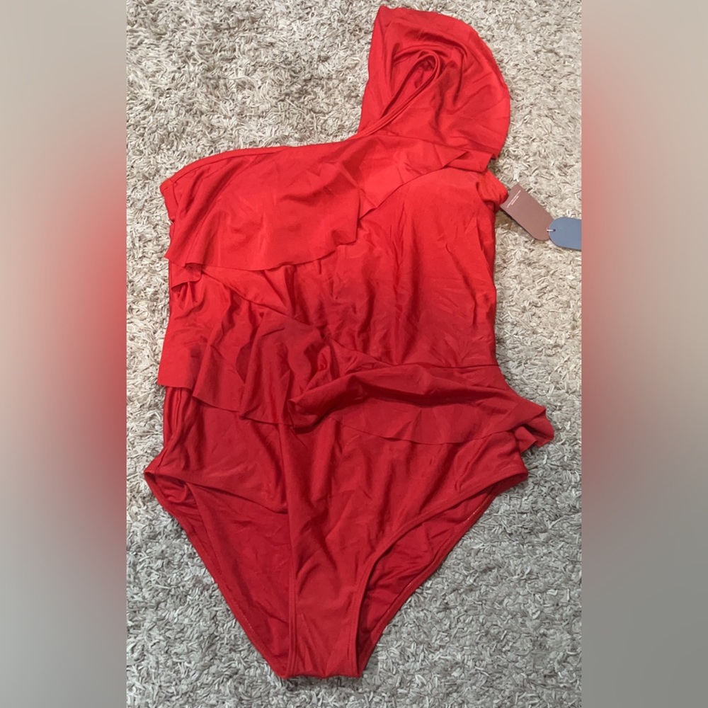 The cutest one shoulder ruffled swimsuit ! Xxl nwt
